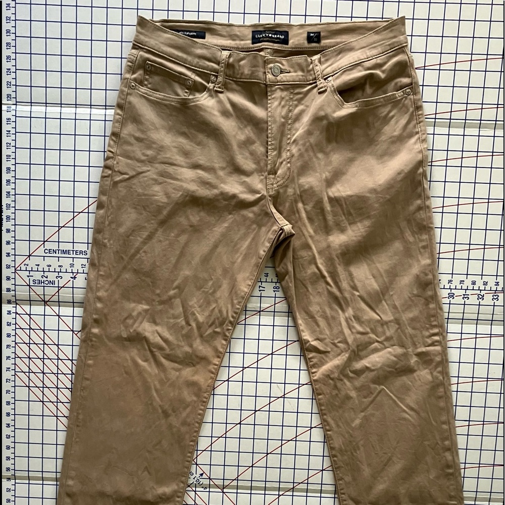 Lucky 363 Straight men 35x30 actual, flat front stretch jeans 5 pocket, w zipper